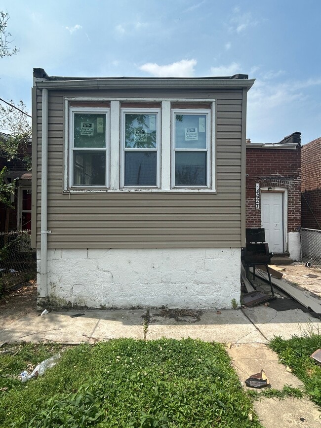 property at 4627 Maffitt Ave