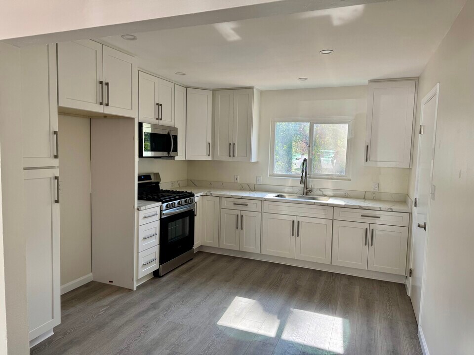 9101 Creekford Dr, Unit D in Lakeside, CA - Building Photo