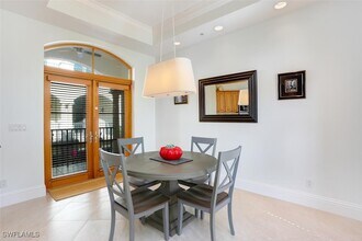 1016 7th St S in Naples, FL - Building Photo - Building Photo