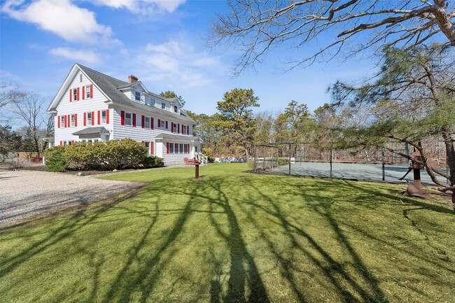 property at 27 Station Rd