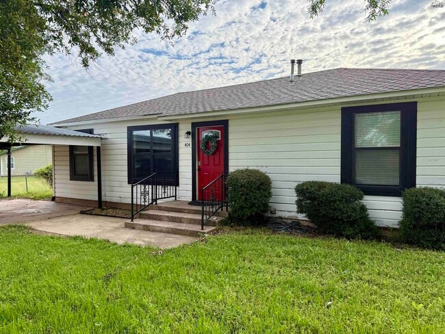 404 N W Ave in Holliday, TX - Building Photo - Building Photo