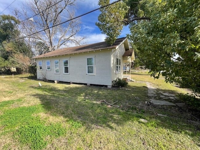 724 Orange Ave in Port Arthur, TX - Foto de edificio - Building Photo