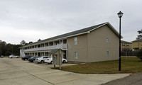 Town Villa Apartments I & II in Hattiesburg, MS - Building Photo - Building Photo