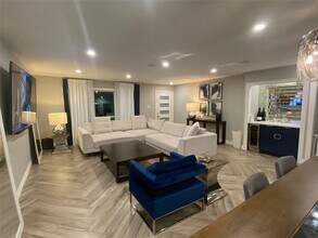 7917 Ridgeview Dr in Houston, TX - Building Photo - Building Photo