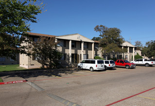 Stonewood Terrace Apartments in Dallas, TX - Building Photo - Building Photo