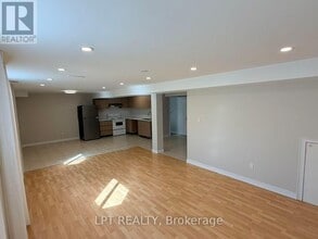 50 Royal Gala Crescent in Richmond Hill, ON - Building Photo - Building Photo