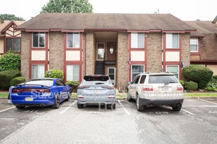 24 Dover Ct in Clementon, NJ - Building Photo