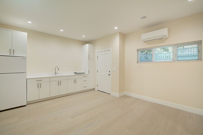 1210 NE 95th St in Seattle, WA - Building Photo - Building Photo