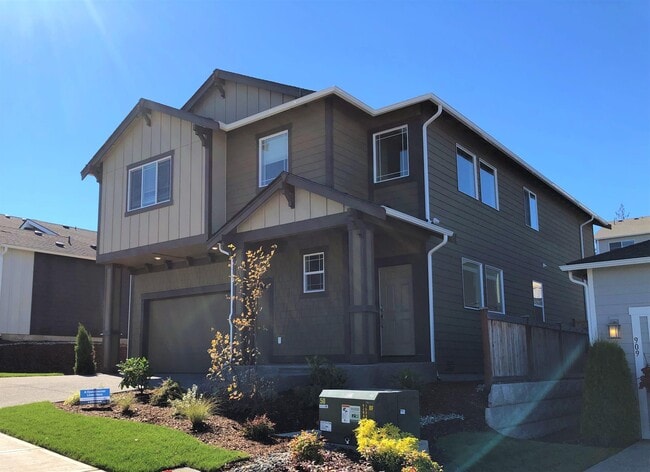 property at 913 Timberline Ave