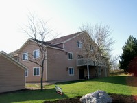 16615 Five Hawks Ave SE in Prior Lake, MN - Foto de edificio - Building Photo