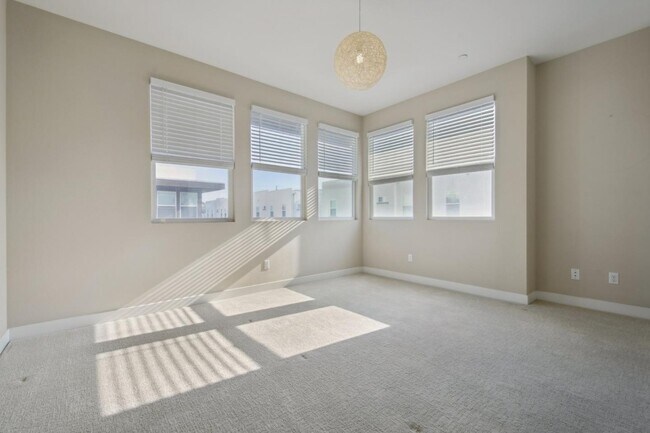 9212 Joshua Way in Downey, CA - Building Photo - Building Photo