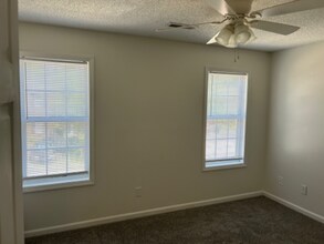 5050 Lamppost Cir in Wilmington, NC - Building Photo - Building Photo