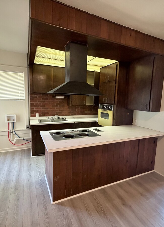 property at 605 Merrick St