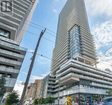 161 Roehampton Ave in Toronto, ON - Building Photo