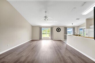 514 Lake Sumner Dr in Groveland, FL - Building Photo - Building Photo