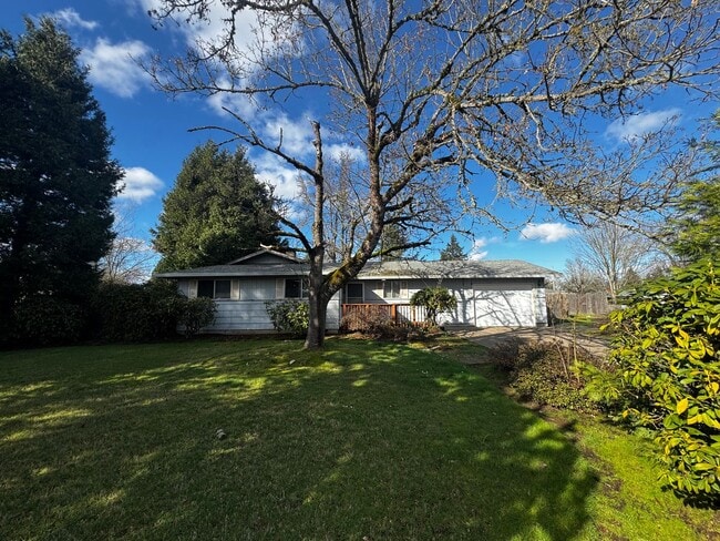 1104 Ginger Ave in Eugene, OR - Building Photo - Building Photo