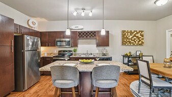 Springs at Laurens Road in Greenville, SC - Building Photo