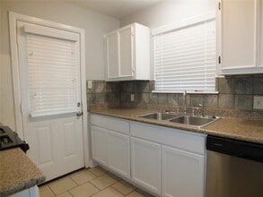 3321 Scotch Moss Ln in La Porte, TX - Building Photo - Building Photo