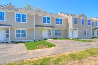 630 Twisted Oak Dr NW in Christiansburg, VA - Building Photo - Building Photo