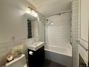 78-52 85th St-Unit -2 in Queens, NY - Building Photo - Building Photo