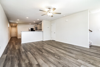312 Noble Ln in Pendleton, SC - Foto de edificio - Building Photo