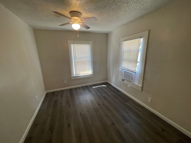 4036 E Nevada Ave in Fresno, CA - Building Photo - Building Photo