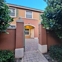 642 SW 106th Ave in Pembroke Pines, FL - Building Photo