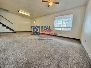 708 Willow Ave in Pocatello, ID - Foto de edificio - Building Photo