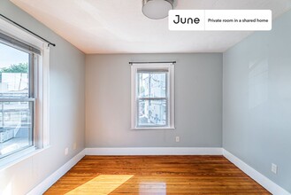 Private bedroom in 6 bed/2 bath Home in Boston, MA - Building Photo - Building Photo