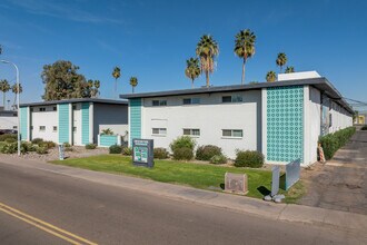 Emerson Park in Tempe, AZ - Building Photo - Building Photo