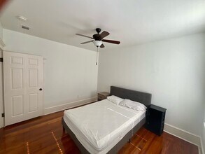 128 E Waldburg St, Unit 128 E. Waldburg in Savannah, GA - Building Photo - Building Photo