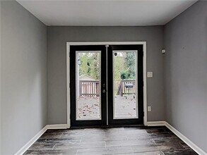 425 Lanier St NW in Atlanta, GA - Building Photo - Building Photo