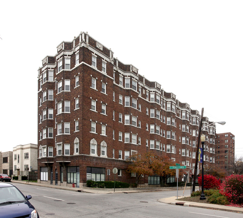 Raleigh in Indianapolis, IN - Foto de edificio