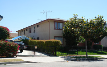 850 S St Andrews Pl in Los Angeles, CA - Building Photo - Building Photo