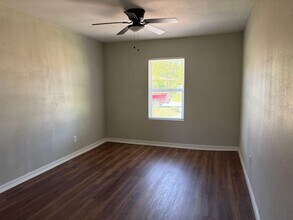 5782 Belcrest St in Houston, TX - Foto de edificio - Building Photo