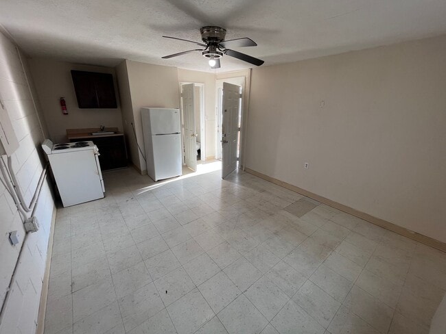 property at 401 N Maple St