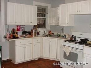 14 Quint Ave in Boston, MA - Building Photo - Building Photo