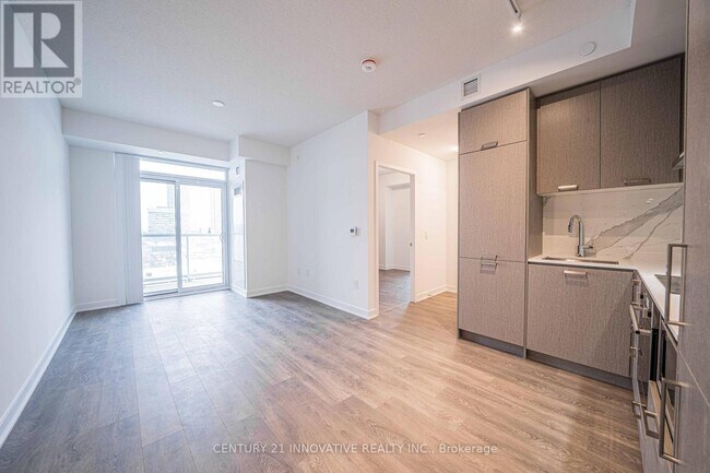 10 Honeycrisp Cres in Vaughan, ON - Building Photo - Building Photo