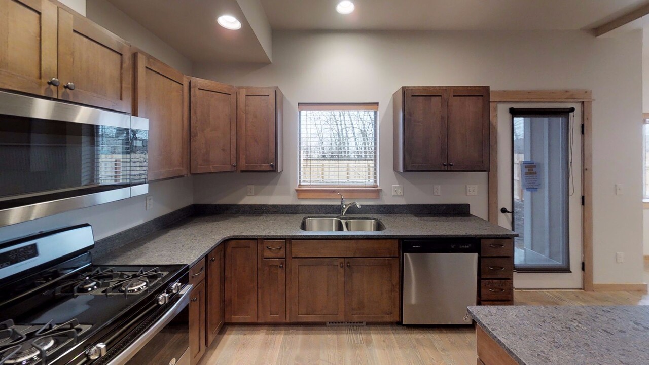 3276 Mistral Way in Bozeman, MT - Building Photo