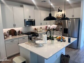 27425 N 30th Ln in Phoenix, AZ - Building Photo - Building Photo