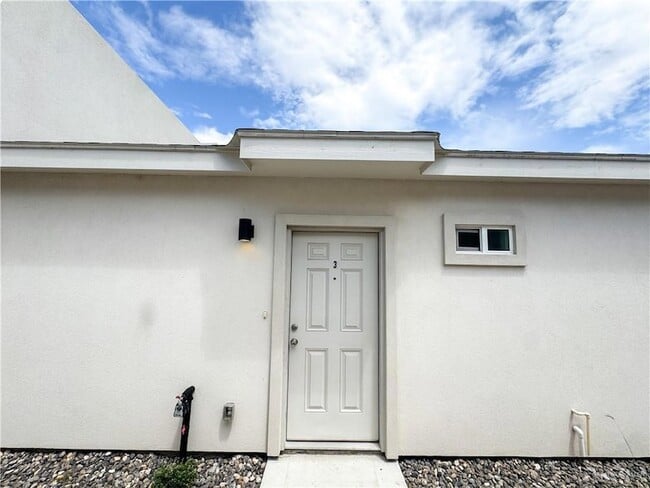 2701 Sage Dr, Unit 3 in Weslaco, TX - Building Photo - Building Photo