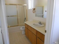 420 Montezuma St, Unit D in Rio Vista, CA - Building Photo - Building Photo