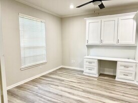 4226 Roaring Rapids Dr in Houston, TX - Building Photo