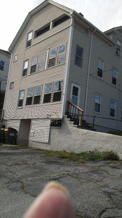 24 Brandon Rd in Dudley, MA - Building Photo
