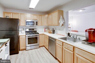 13615 Garfield Pl in Woodbridge, VA - Building Photo - Building Photo