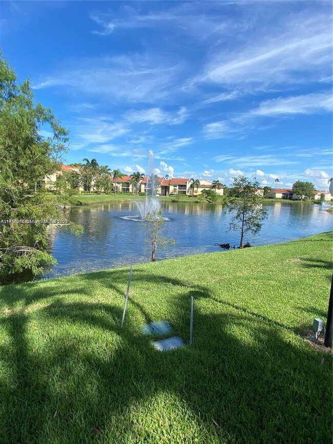 1233 SW 46th Ave, Unit 604 in Pompano Beach, FL - Building Photo - Building Photo