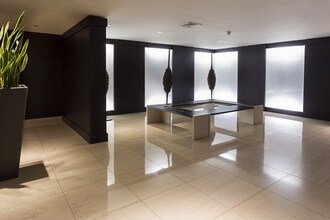 900-990 Biscayne Blvd in Miami, FL - Building Photo - Building Photo