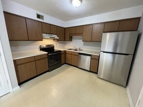 2430 Woodstock Ave in North Charleston, SC - Building Photo - Building Photo