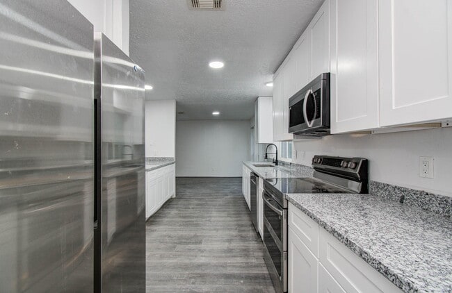 property at 5006 Village Springs Dr