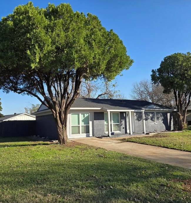 property at 3950 Ambrose Cir